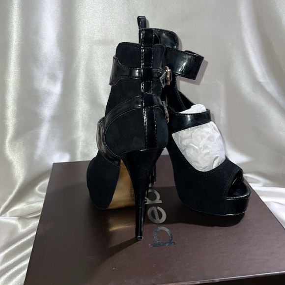 BEBE Suede Open Toe Booties in Black Size 6 - Picture 3 of 5